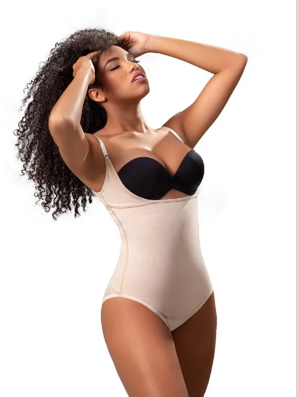 Weekend Savings Bonanza Vedette 107 POWERFUL Latex Underbust Bodysuit with Bikini Bottom Weekend Savings Bonanza Vedette 107 POWERFUL Latex Underbust Bodysuit with Bikini Bottom